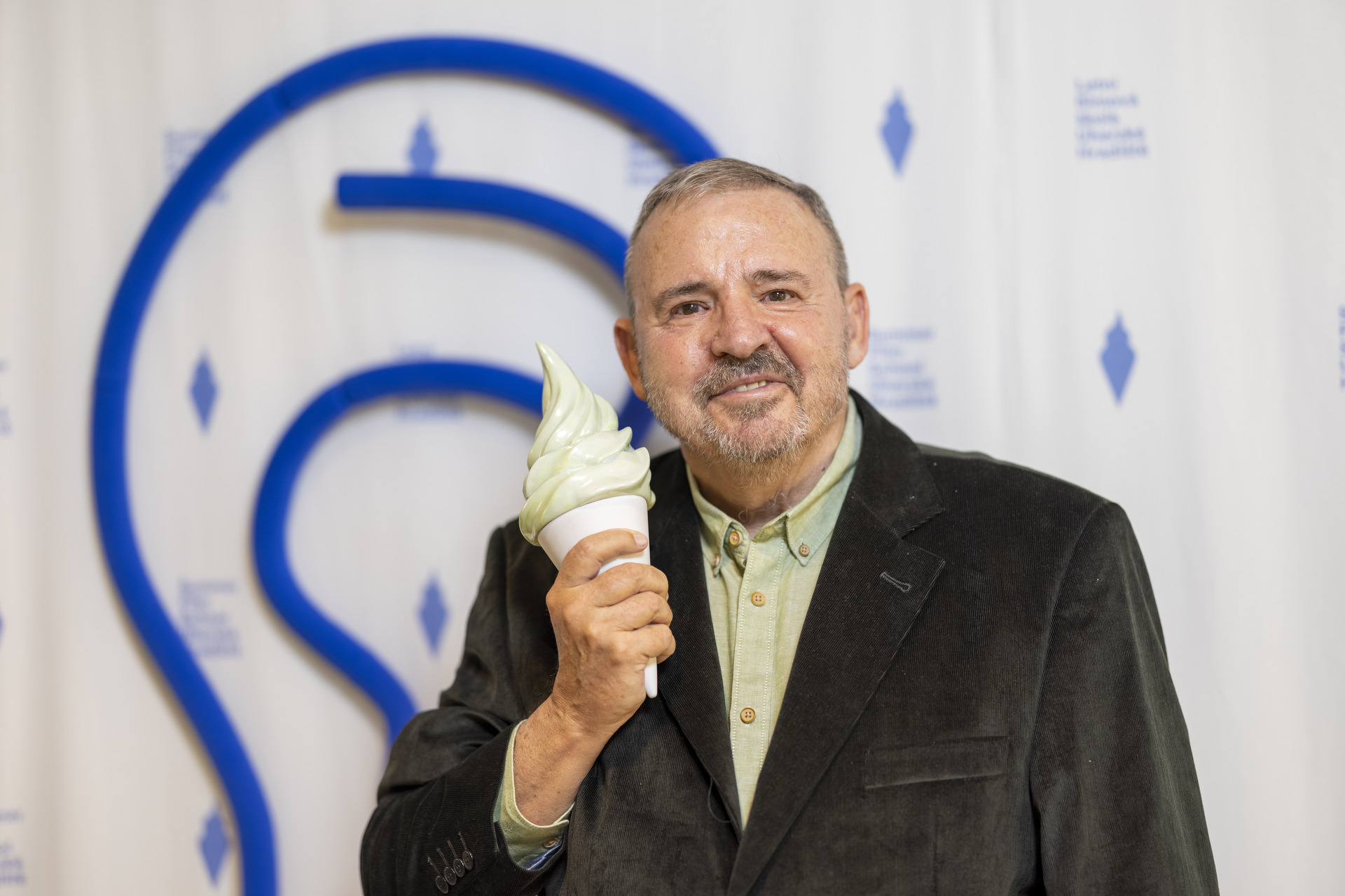 První zmrzlinový kornout v rukou Gorana Markoviće