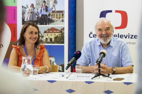 Na Letní filmové škole v Uherském Hradišti se 10.srpna konala tisková konference s váženým hostem, hercem Zdeňkem Svěrákem.
